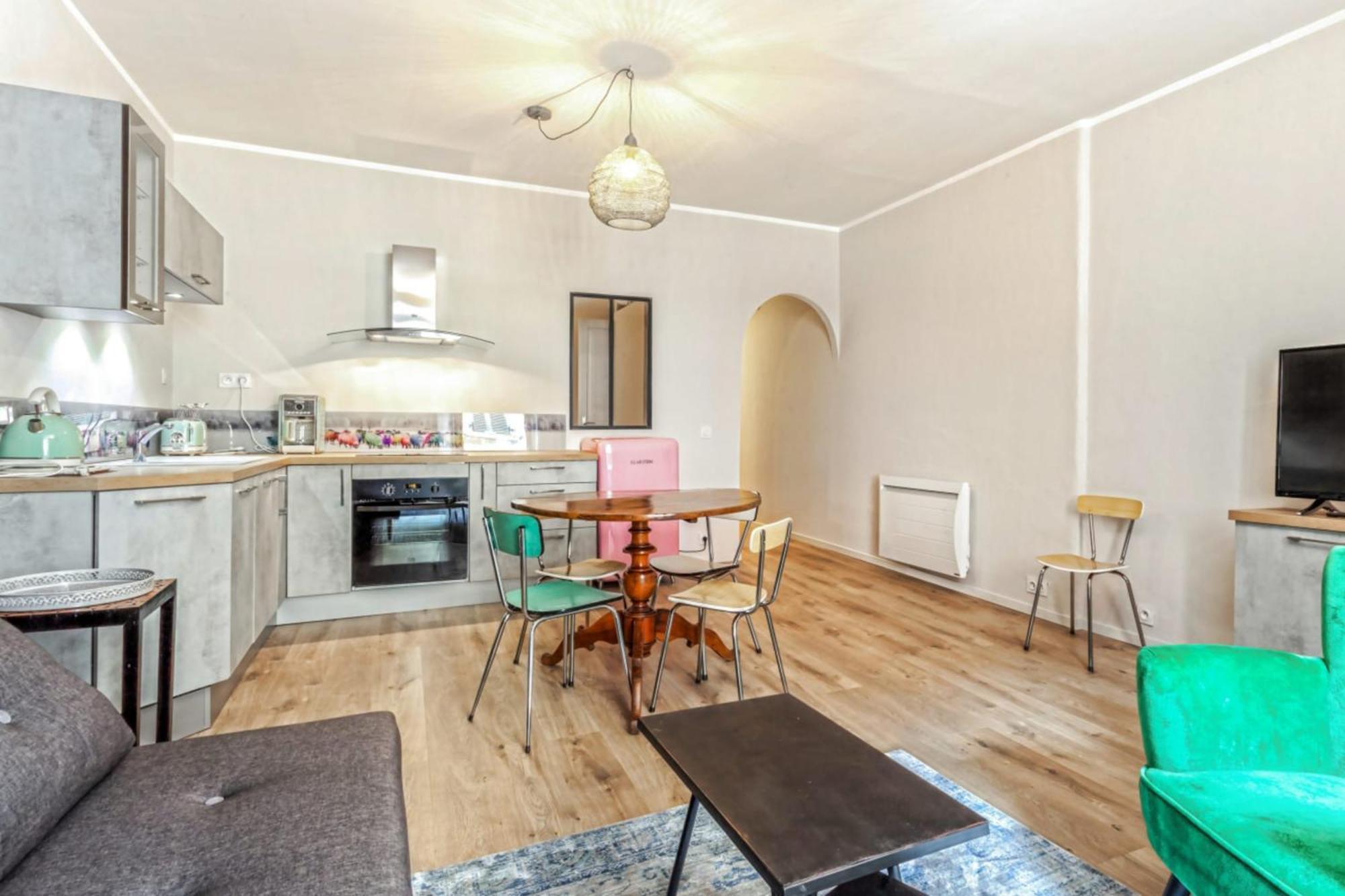 Appartement Sainte Claire Vintage - Welkeys Annecy Exterior photo